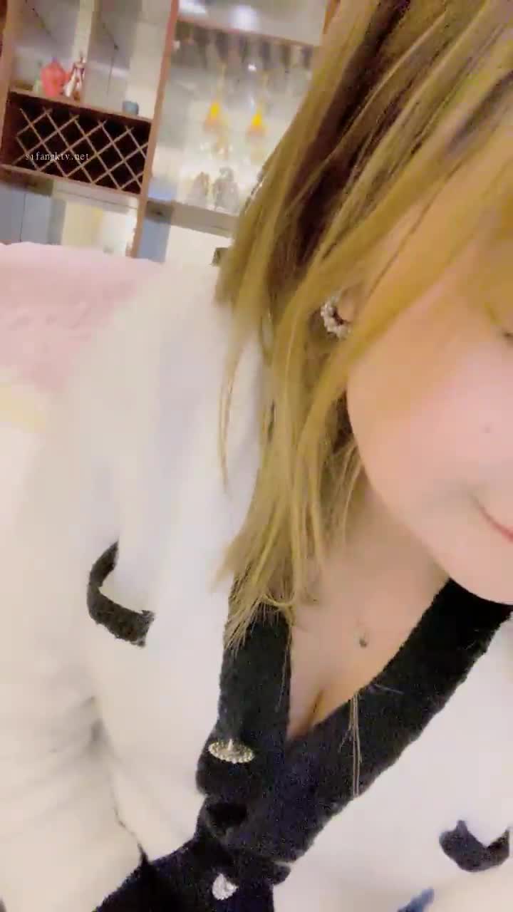  (52)
