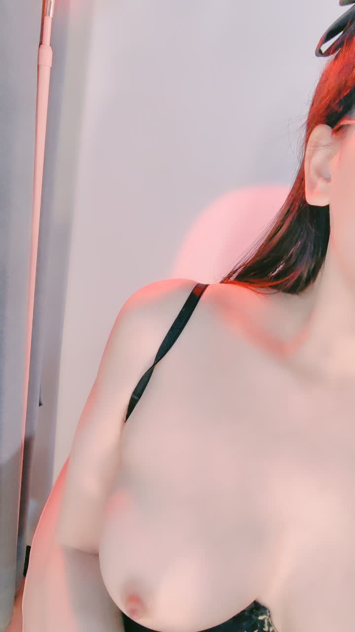  (4)