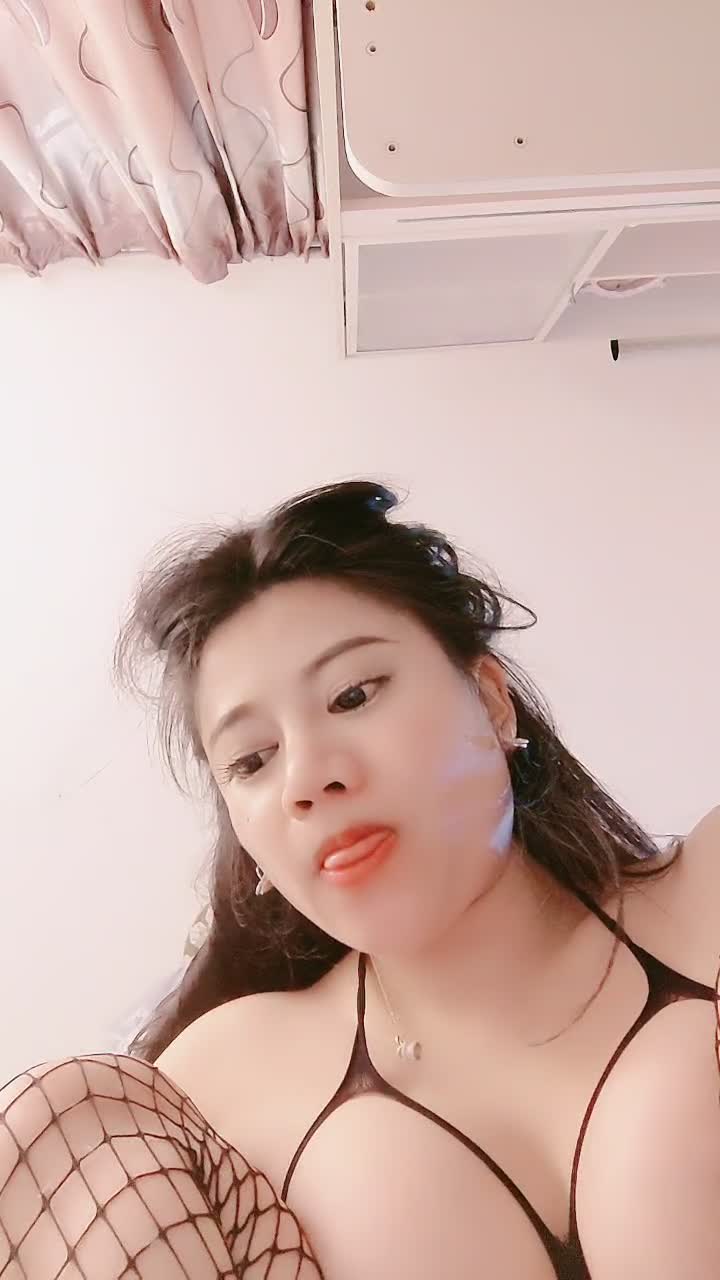 (9)