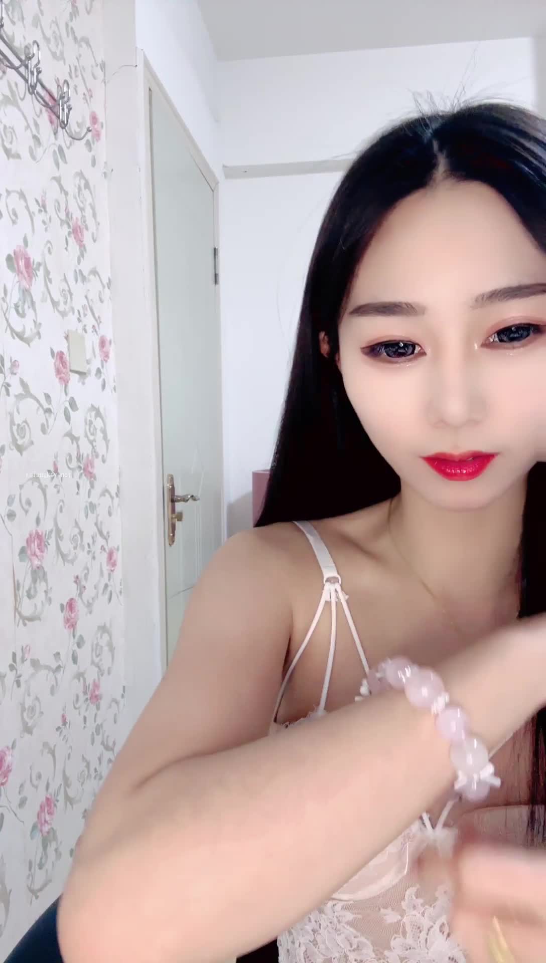  (19)