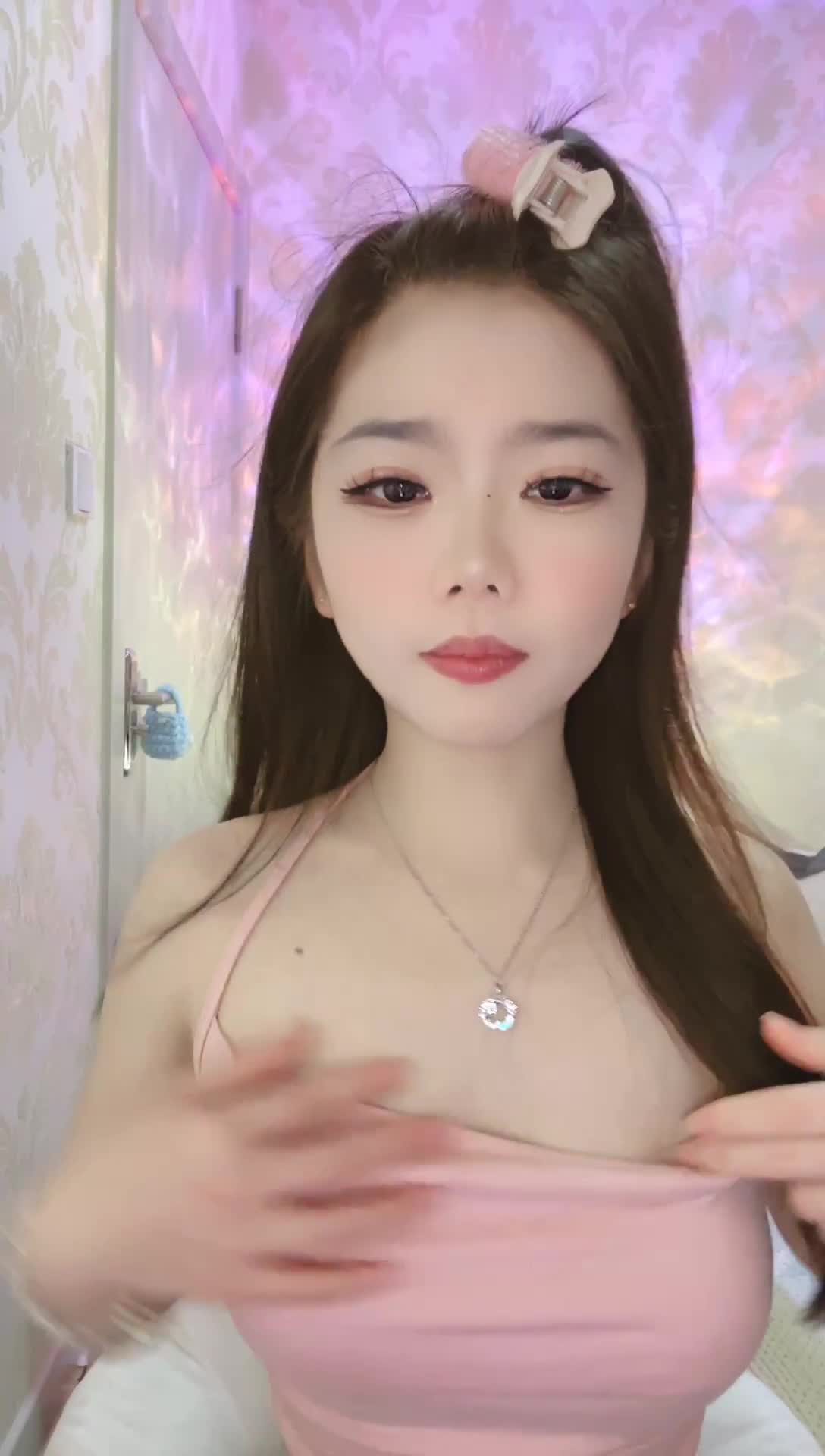  (7)