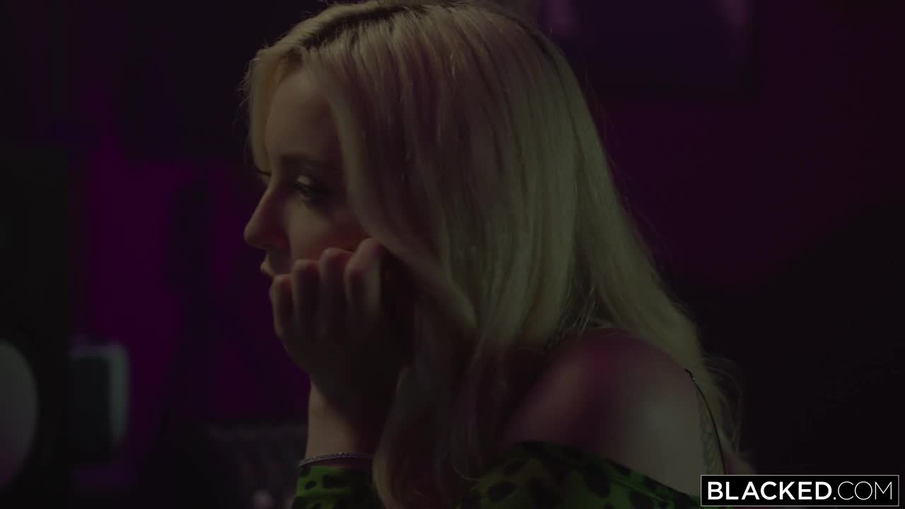 2048.cc -blacked.23.12.30.lexi.lore.720p