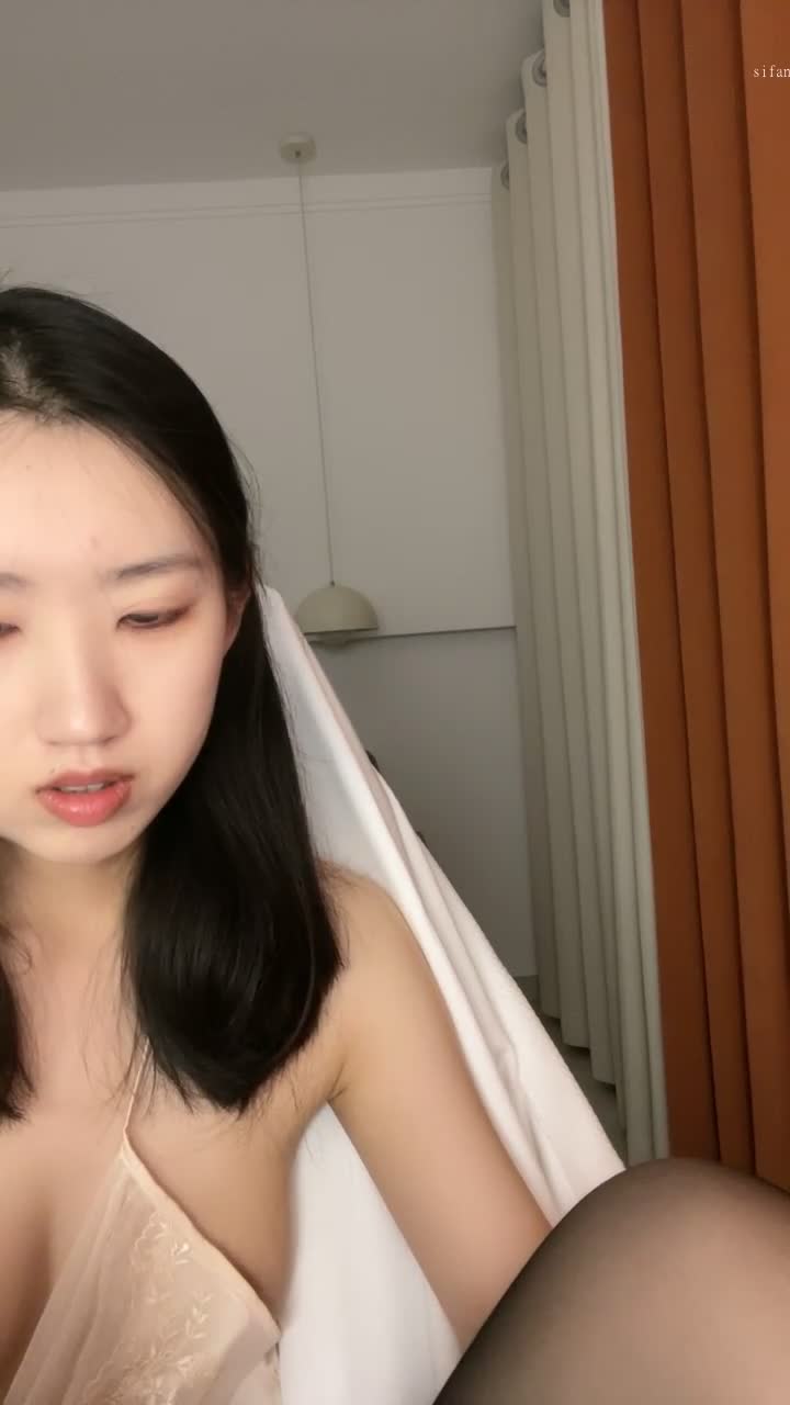  (82)