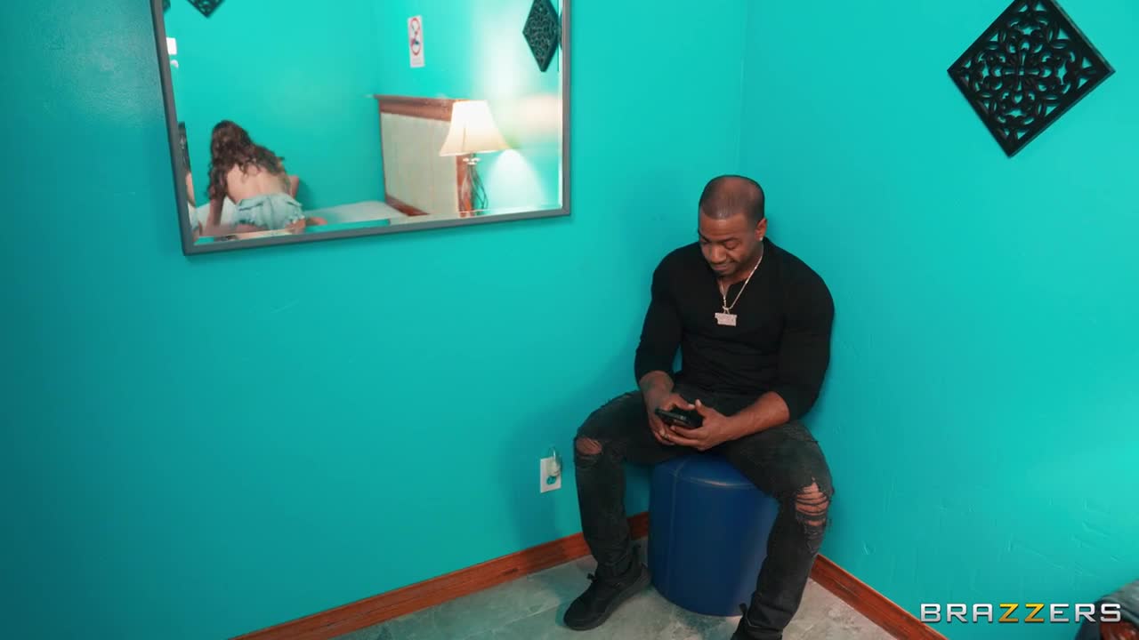 2048.cc -pornstarslikeitbig.23.12.19.alexis.fawx.and.bella.blu.roadside.pussy.720p