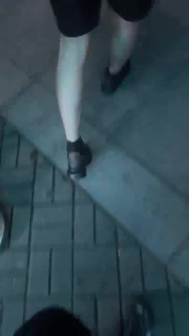  (9)