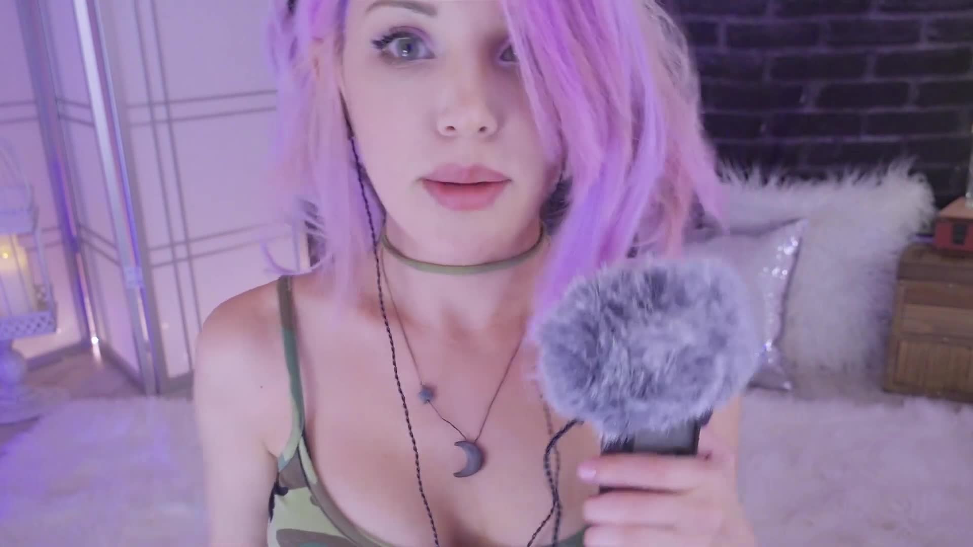  (33)