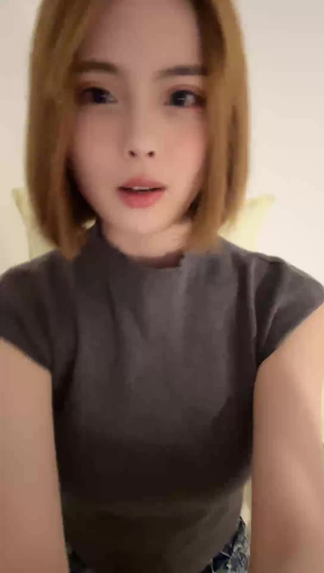 你的美女祖宗 ——寸止准备好香水【最新高清】

时长 32min

女朋友在旁边还是在宿舍啊
偷偷看直播 你也不想被发现吧
跟着节奏 寸到射
剧情 寸止 rush 盯射 网袜 红绿灯 倒计时 套路直播