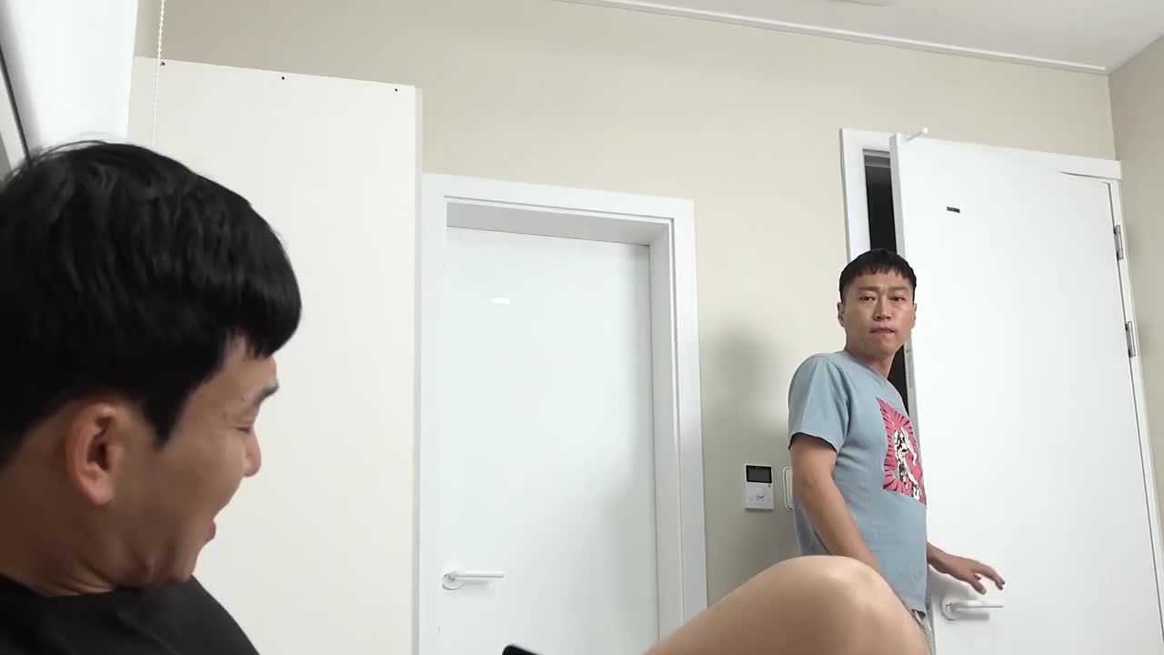 #韩国三级   #秘密助手  #高清中字  #剧情
宠物女郎：秘密助手中字