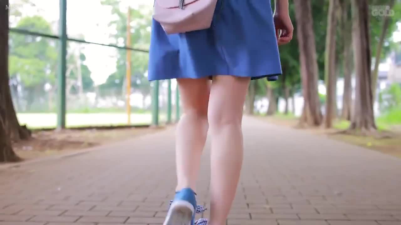 MGOLD-013 mgold013MGOLD-013 20岁的新面孔严肃的学生会长性欲极强超敏感超爱大屌AV出道夏树光 - 菜月ひかる