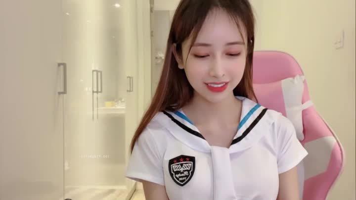 #直播 重磅！初恋女神怦然心动【ANNA102】柳腰翘臀 黑牛跳蛋自慰