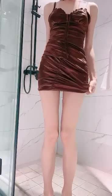 #呜崽酱 清纯美女 童颜巨乳 大学生 极品反差大秀 新增6部5小时完整福利已更新会员群