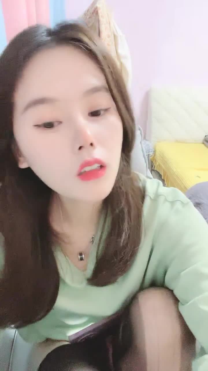 #直播 【你的哩哩哩】自慰高潮狂喷水~