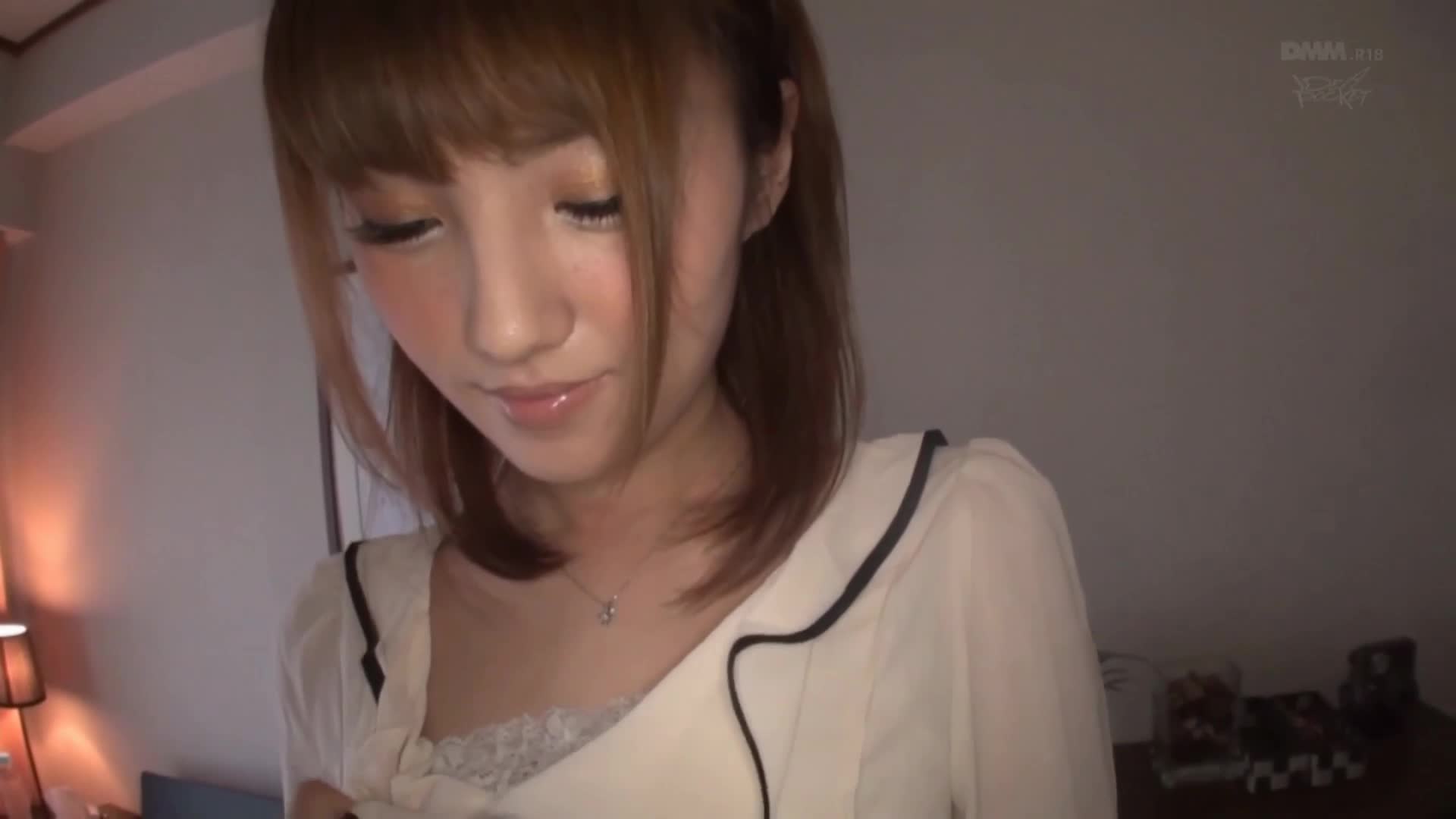 标题：请侵犯我的妻子， 绿帽老公把美女老婆送给其他男人干个爽番号：IPZ-371 #无码破解女优：#天海翼 #天海つばさ类别：#单体作品 #已婚妇女 #第一人称摄影 #滥交 #出轨 #JAV高分推荐