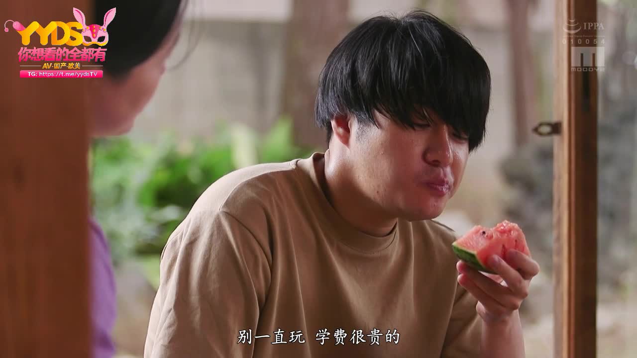 MIDV-570 、 2023-12-20 — 15分鍾BT :被青梅竹马的好友（六花）嫉妒东京乡下的女友变成了荡妇，并受到嫉妒的脏话和大屁股活塞的对待。小野六花附上3张照片。類別:#單體作品, #淫語, #女上位, #蕩婦, #童年朋友, #美少女電影, #無碼破解演員:#小野六花