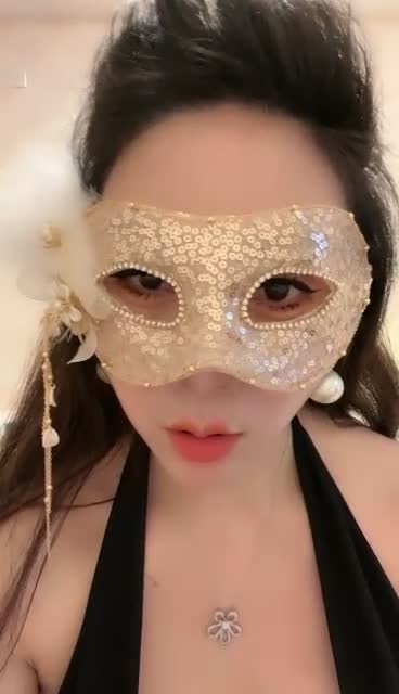 ri.bi-巨乳御姐 骚到炸裂『丰乳肥臀大黑逼』骚舞自慰流水