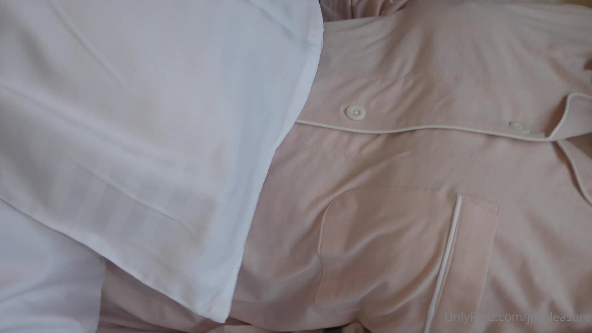 2048.vip-日本极品熟女淫妻痴女天花板「Pleasure Loving JP」OF露脸偷情私拍，醉酒少妇被强行插入，一脸骚样像被迷奸了