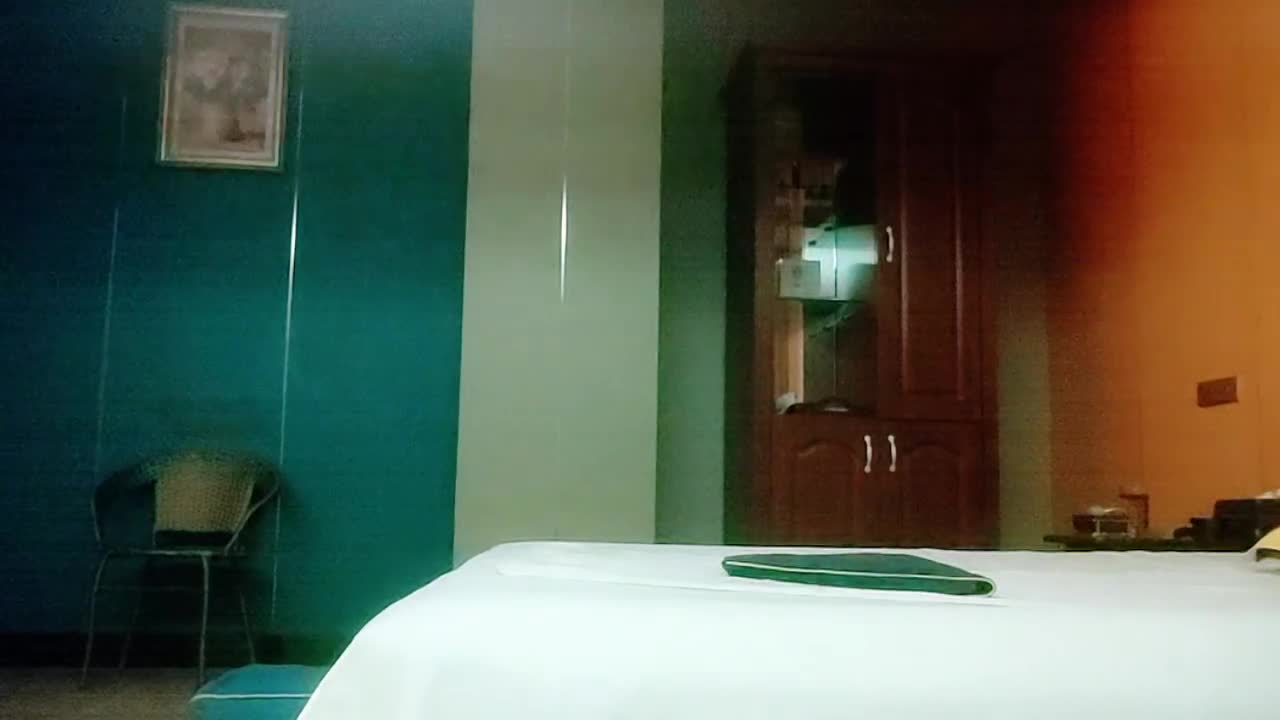 2048.vip-2025.3.29，【秦少会所探花】会所女技师连续两天，三个少妇，都露脸，骚货们都很卖力