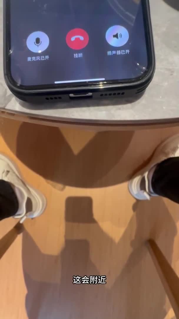 2048.vip-绿帽灌醉老婆包臀无内露出勾引好兄弟实录，朋友妻不客气一起3P轮操淫妻调教成淫荡的玩物