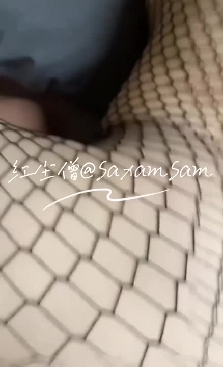 2048.vip-专操御姐嫩妹『红尘僧』拿捏极品反差在商场厕所做爱，两个人都在拍视频笑死，很少能碰到主动要拍视频的妹子