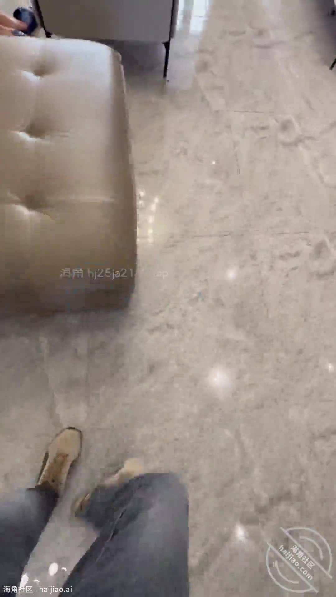 2048.vip-02月15日新品】，绿帽癖大神【寝取NTR】无水印钻石贴，下楼买水回来看到老婆在被操，被内射还掰开给我说精液好热