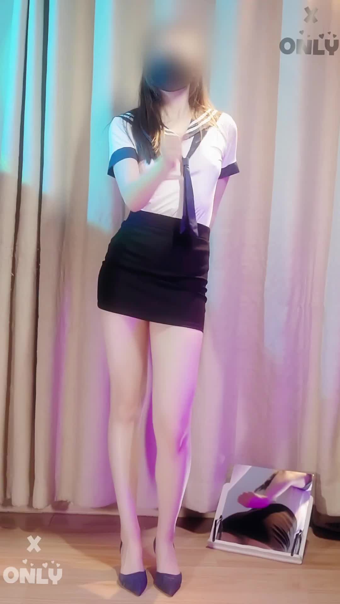 2048.vip-才艺女神，推特制服裸舞女王【MissDong咚小姐】无水印全集，自慰裸舞啪啪彩蛋