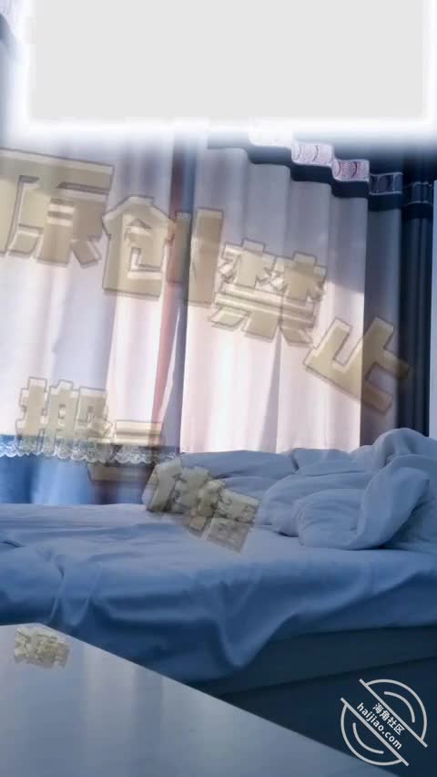 2048.vip-28万粉，父女乱伦大神【萝莉女儿的生活记录】钻石贴①，假期结束回来的路上，没忍住在山谷路边内射了女儿