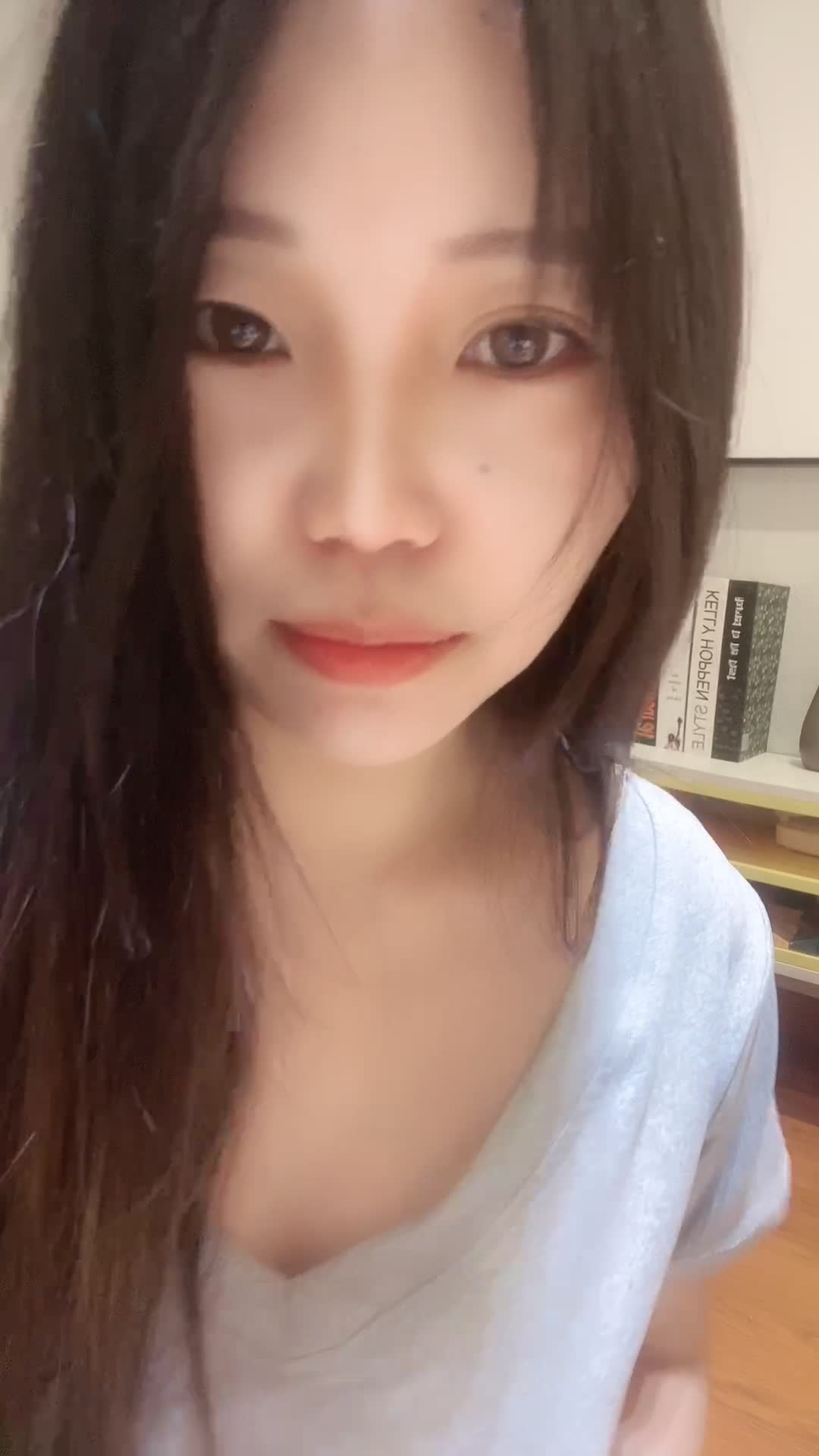2048.hk@月亮躲在云朵1784040270_20250406-223312-186