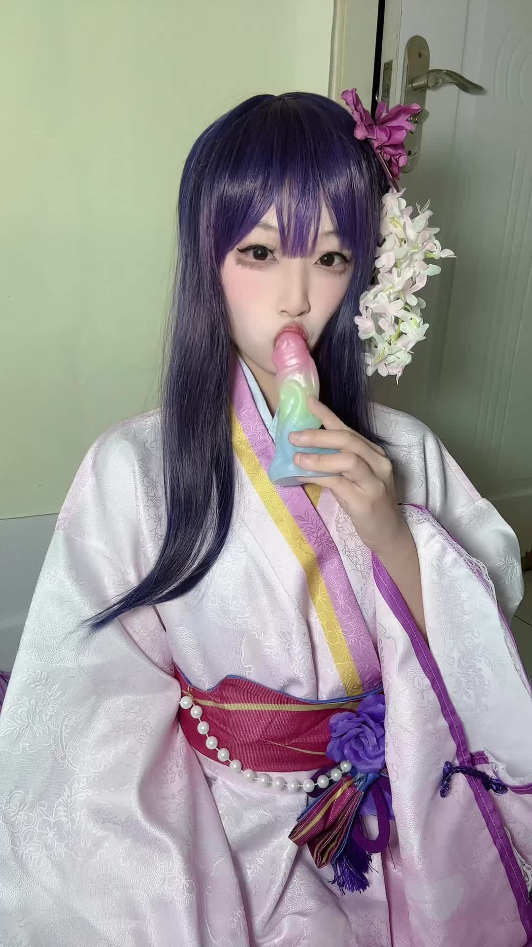 2048.vip-露脸清纯颜值少女『神探狸狸』5月新档 黑丝制服性感辅警自慰诱惑 cos初音未来 雷电将军不雅自拍