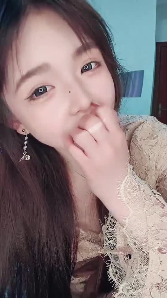 2048.vip-2025最新流出，绝美校花，能歌会跳，美女【小懒猫】下海福利，骚舞超燃尺度道具自慰喷水，撸管神片