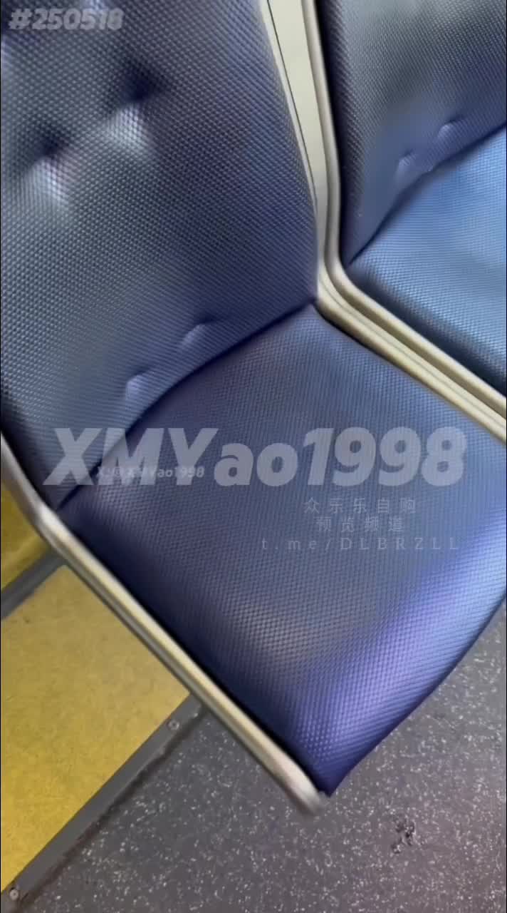 2048.vip-推特性爱大师95后绿帽情侣美腿女王「汐梦瑶」《公交车露出打飞机》在对面阿姨眼皮子底下打飞机，射到高跟鞋里，再穿鞋走一圈