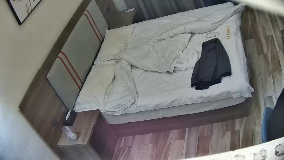 2048.vip-安防酒店偷拍精品 抖音颜值男主播约炮坐飞机远道而来的美女粉丝做爱时对白非常淫骚