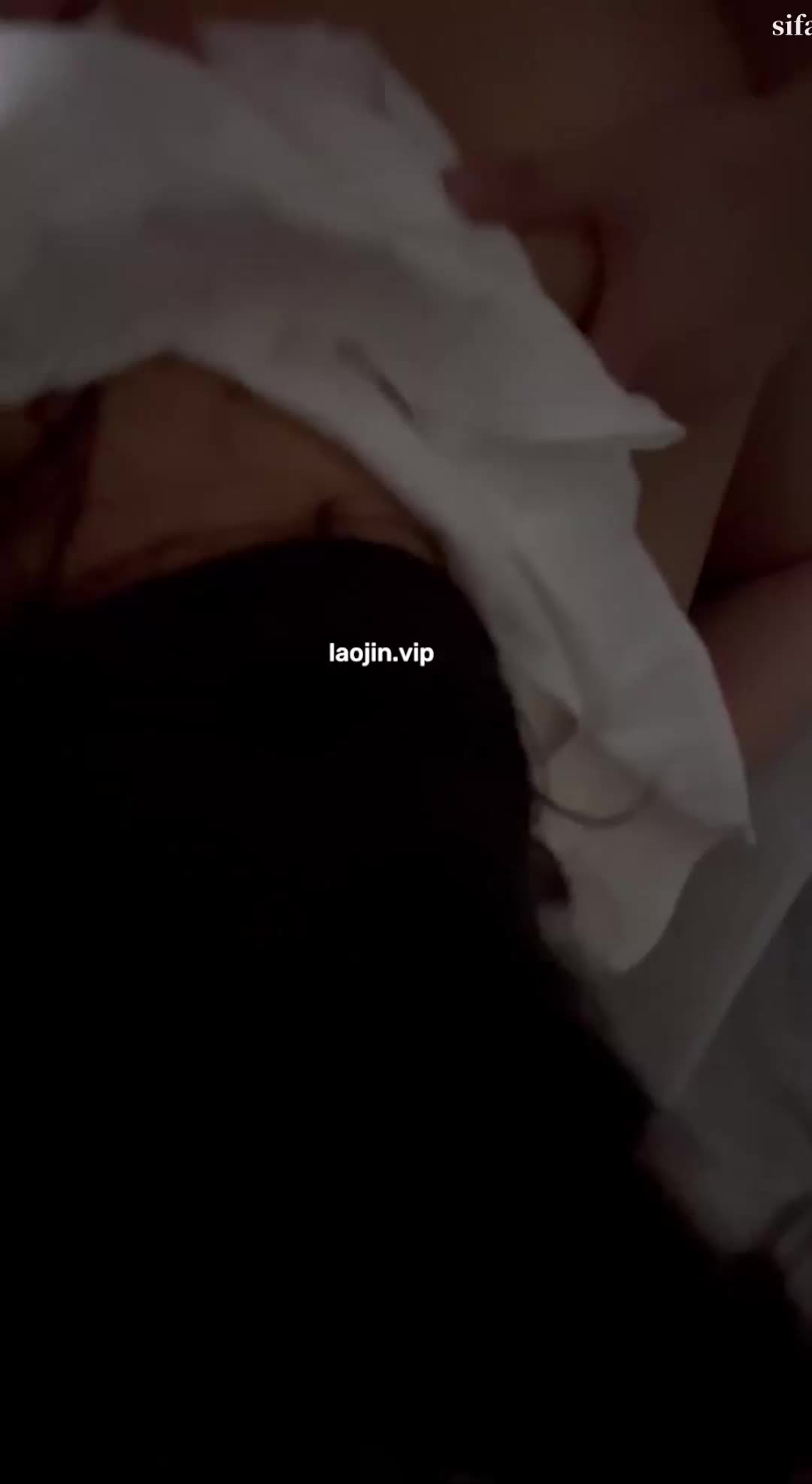 2048.vip-2025年7月最新，【重磅】顶级淫妻，【困困鱼】老公灌醉老婆玩3P，酒精把老婆的骚味更加浓烈，跟单男边调情边爱爱