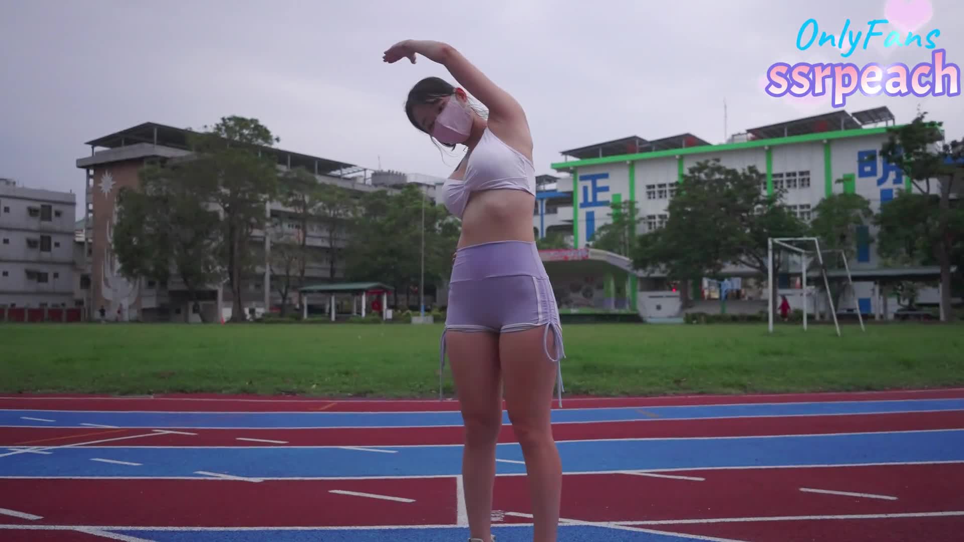 2048.vip-SSRPeach】台湾清华大学外文系臀后健身教练「Ellie」OF剧情私拍，要来我家吃CLA减脂药？后入私人瑜伽教练蜜桃臀