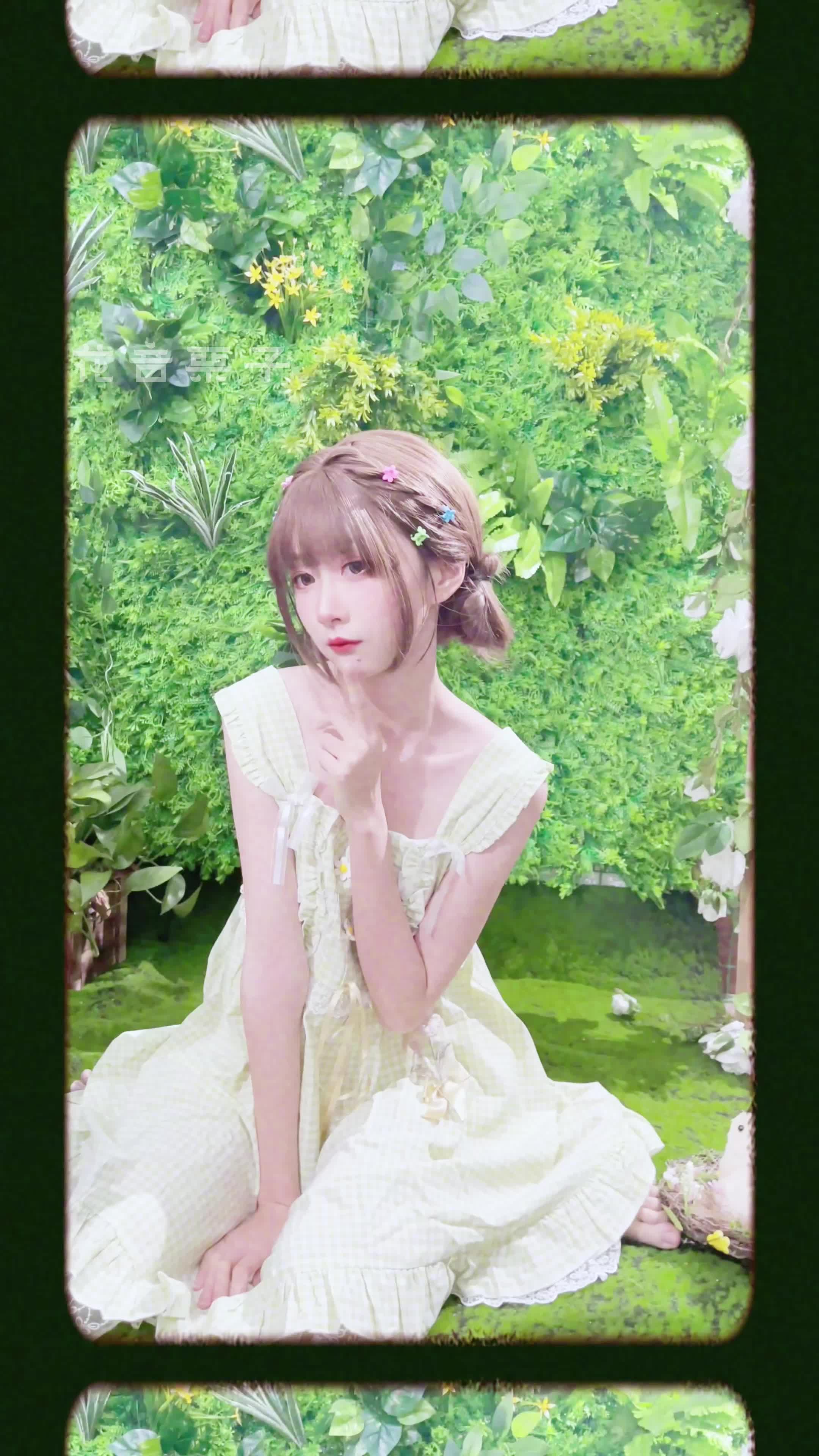 2048.vip-推荐 颜值福利姬嫩妹【花音栗子】系列合集第三弹5套END，大眼白虎妹，大尺度掰逼展示4K画质