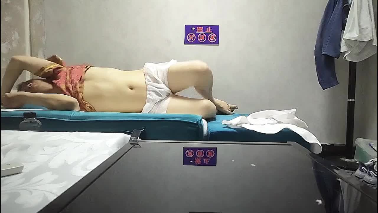 2048.vip-探访按摩店 城中村养生馆，老板娘拍摄与按摩客人之间的操逼啪啪啪