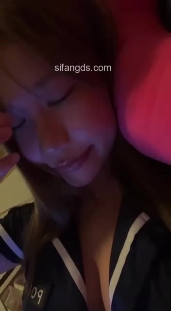 2048.vip-某某门事件】第543弹 抖音20万粉丝网红 宥子柚 极品清纯女神私下自慰 与男友大量不雅视频泄密流出
