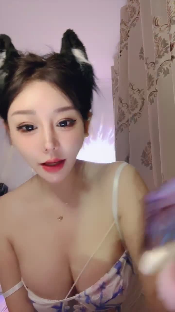 2048.vip-夜场DJ女神！【孞冬】全网最美靓妹 天使容颜 喷血魔鬼身材 AV棒震豆自慰 2 (4)