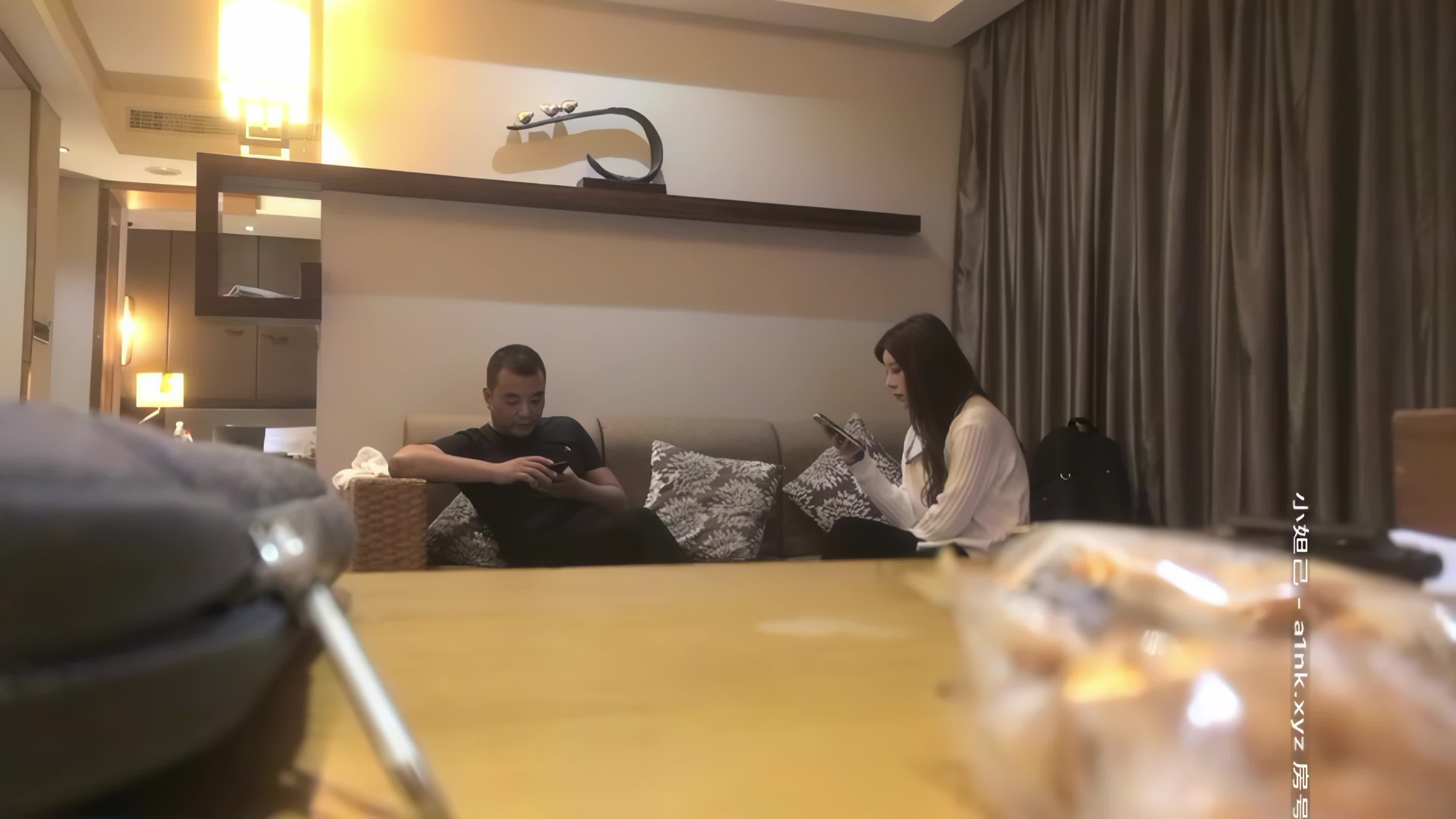 2048.vip-自制字幕系列】 无名男代班 「平面小模」第1部 这天至少9个单 唯独这个鸡鸡软-4K字幕版