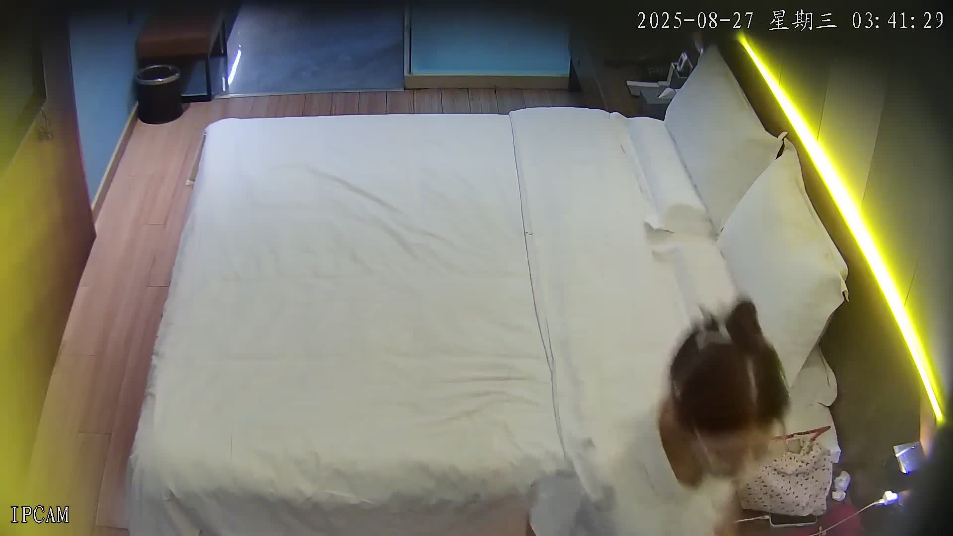 2048.vip-8-31流出酒店偷拍 刚返校的大学生情侣开房我给极品温柔女友吹头发她趴我跨间用嘴抚慰我的鸡鸡