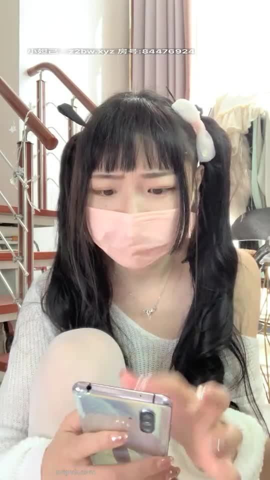#旺仔牛逼糖 清纯反差萝莉大秀