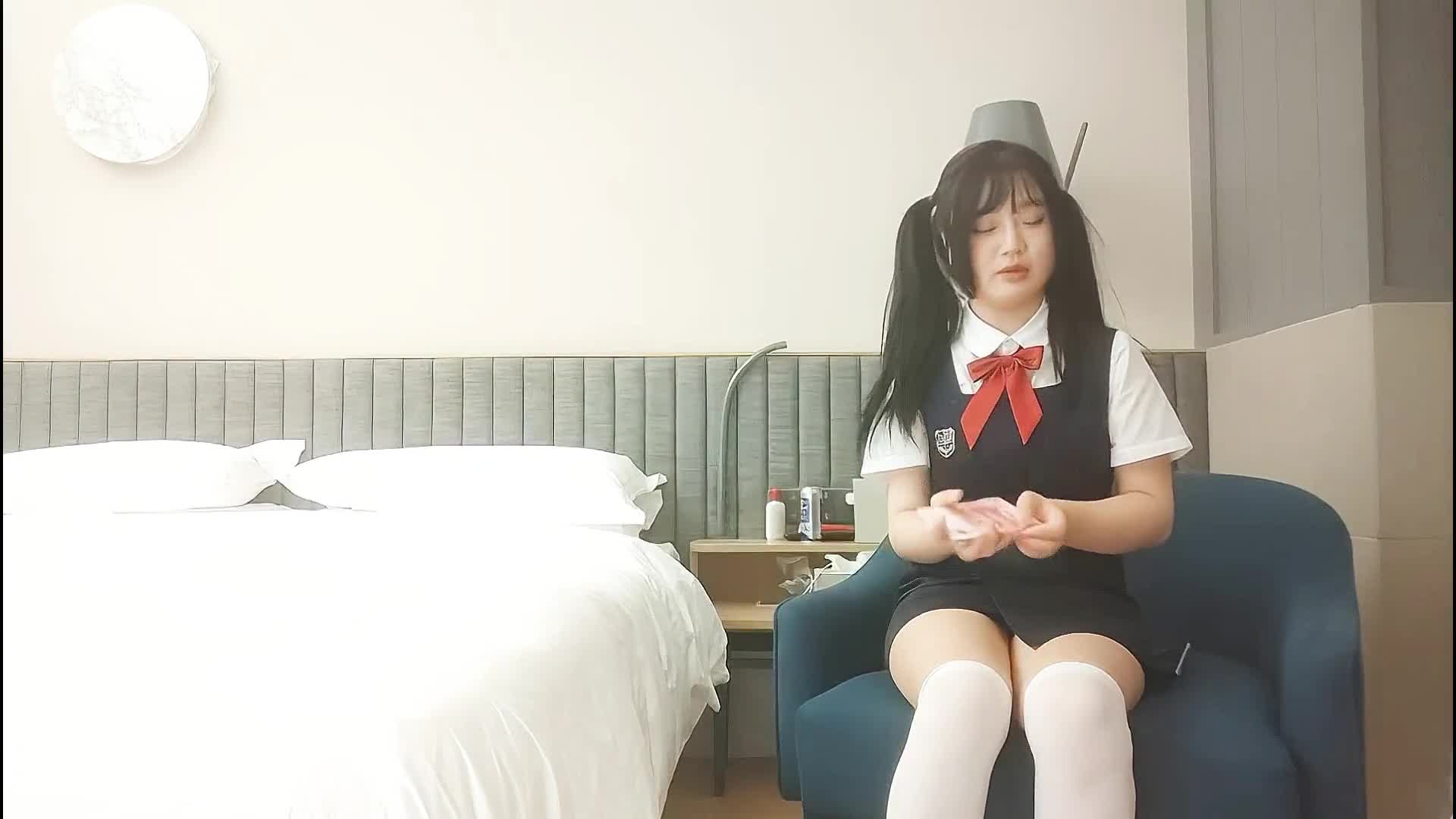 KU【开发探索】童颜巨乳小萝莉，2800价格值得，别看年纪小，活不错，探花一哥大展神威，欲仙欲死高潮阵阵精彩万分速游VPN跑满千兆只做最快