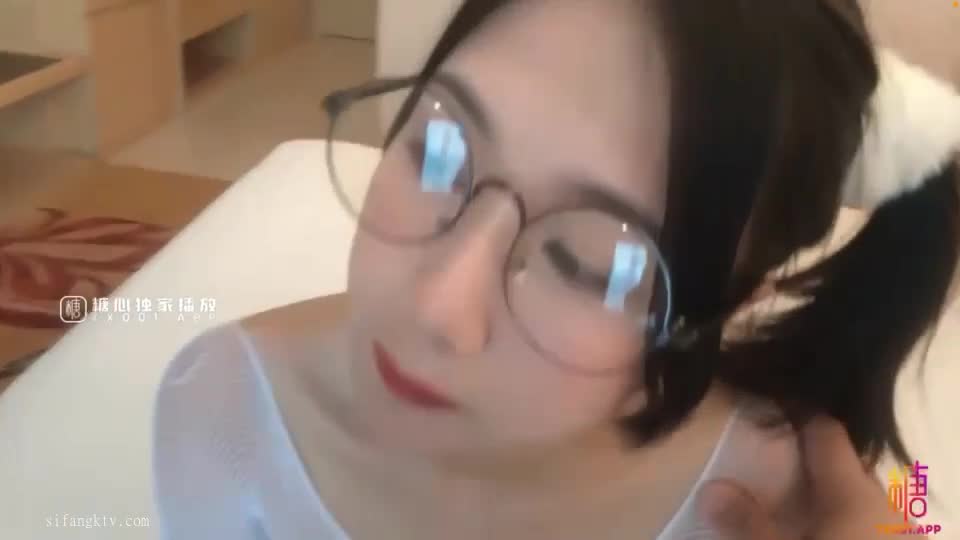 萝莉杀手『jimmybi』 史上最清纯嫩妹无套后坐胸颜射 #萝莉速游VPN跑满千兆只做最快