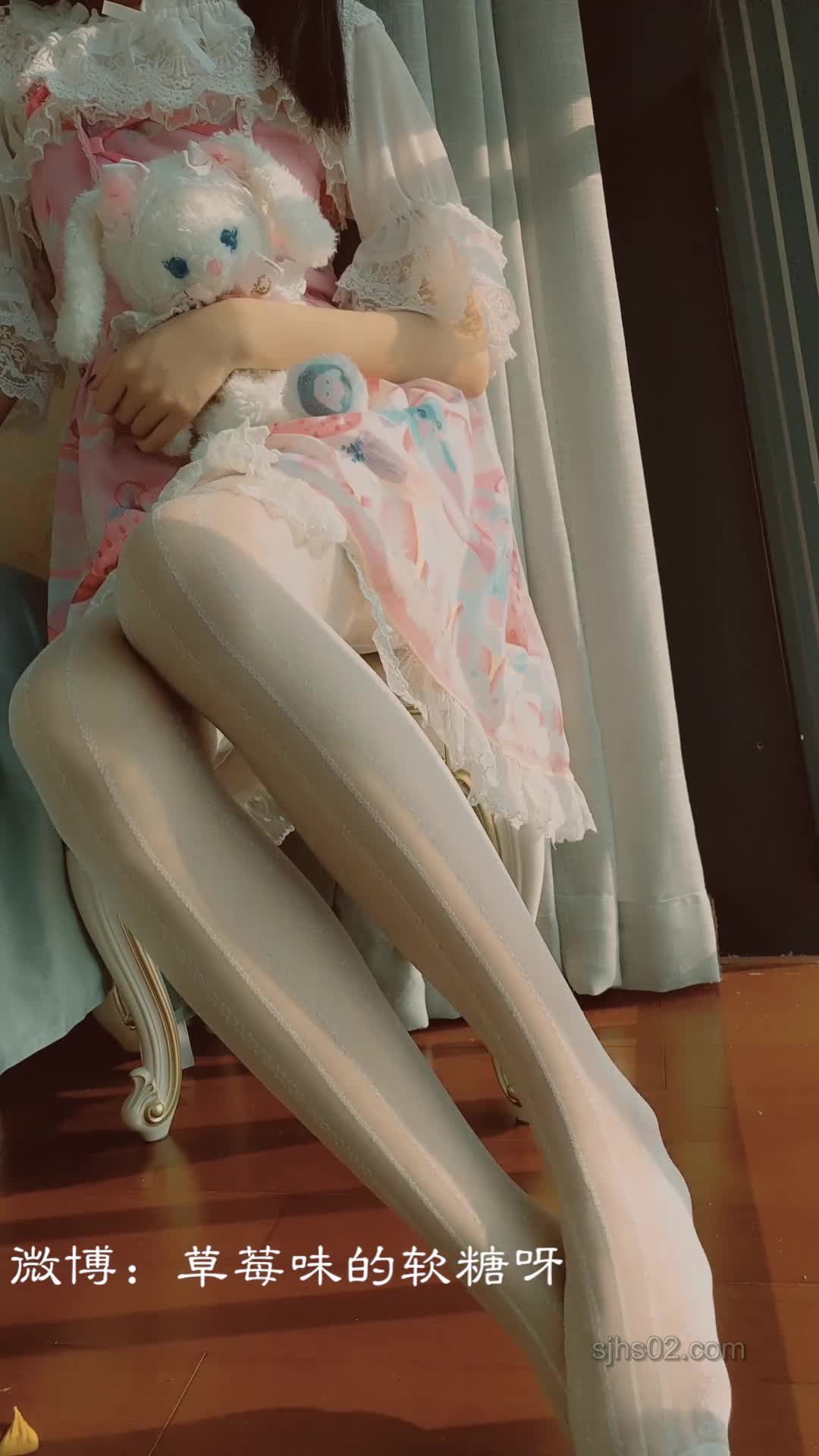 #草莓味的软糖洛丽塔少女向日葵肏穴‼