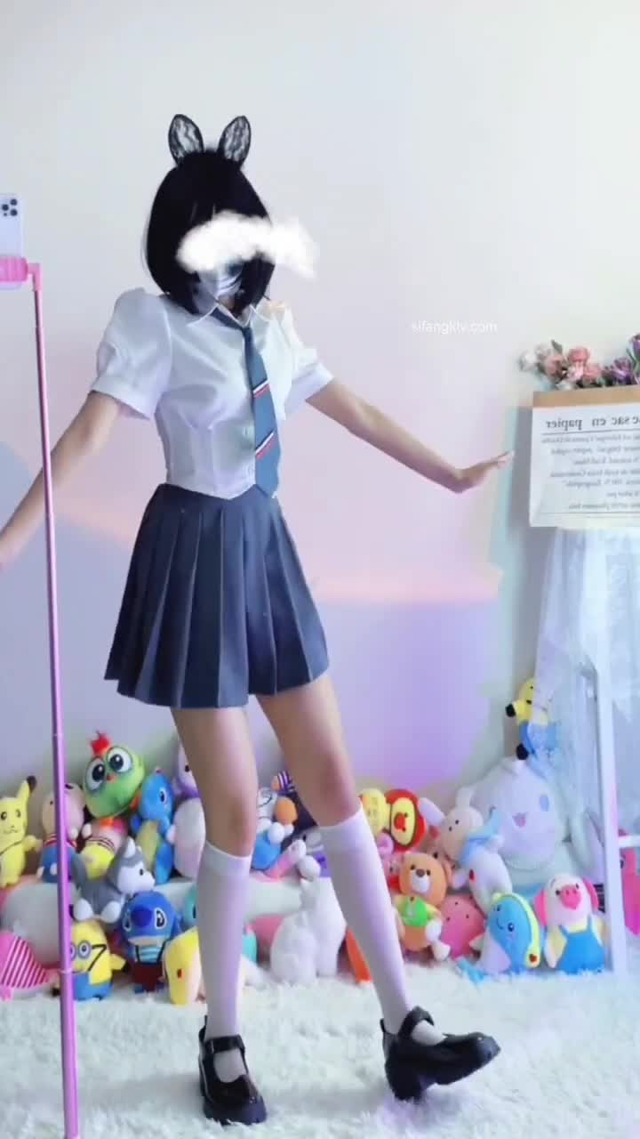 ️青春无敌️抖音风极品推特网红嫩妹【小仙云儿】十月高价定制裸舞️翘臀大长腿各种制服小可爱