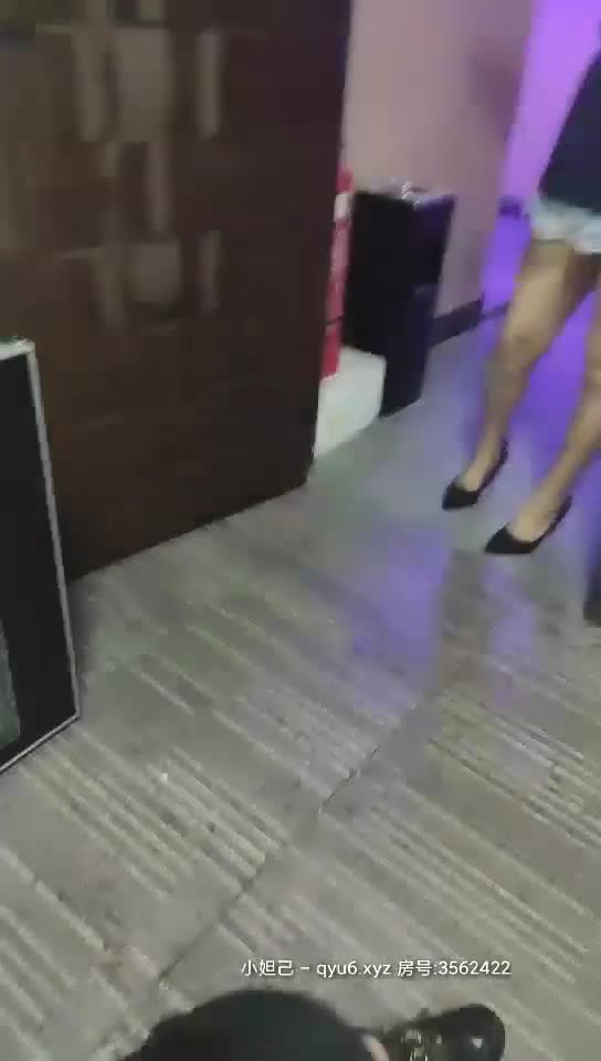 《东北小老弟探妓窝》炒股为由4月30第一视角偸拍吊钟大奶熟女全套服务强烈要求无套射腚沟上标签： #巨乳