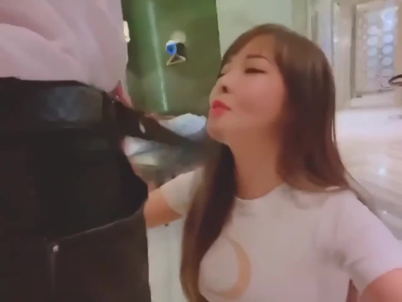 家中爆操身材超性感女神级美女冬月枫标签： #女神 #性感