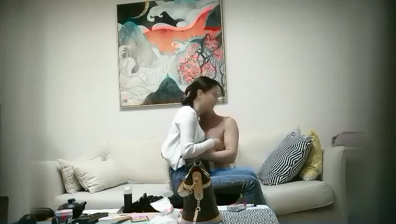 探花系列男魔小天探花第二场约了个肉肉身材性感美女啪啪，舔弄口交后入大屁股抽插大力猛 标签： #性感 #探花 #七天极品探花 #口交