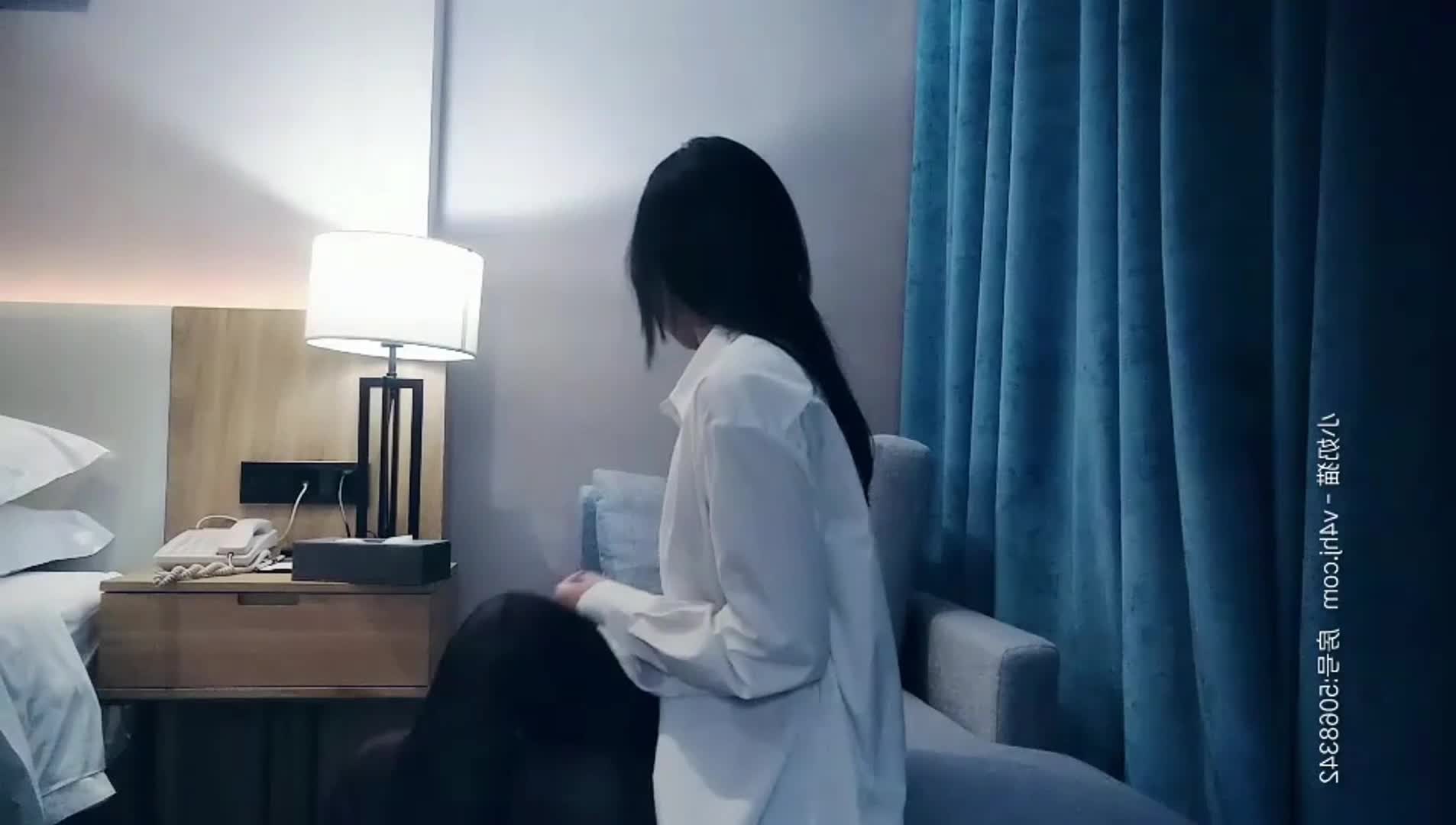 【20201202】七天极品探花加钟无套两场（剪映内嵌版））高颜值眼镜御姐穿上黑丝口交猛操搞了两炮1标签： #七天极品探花 #高颜值 #口交 #黑丝 #极品 #探花 #丝袜