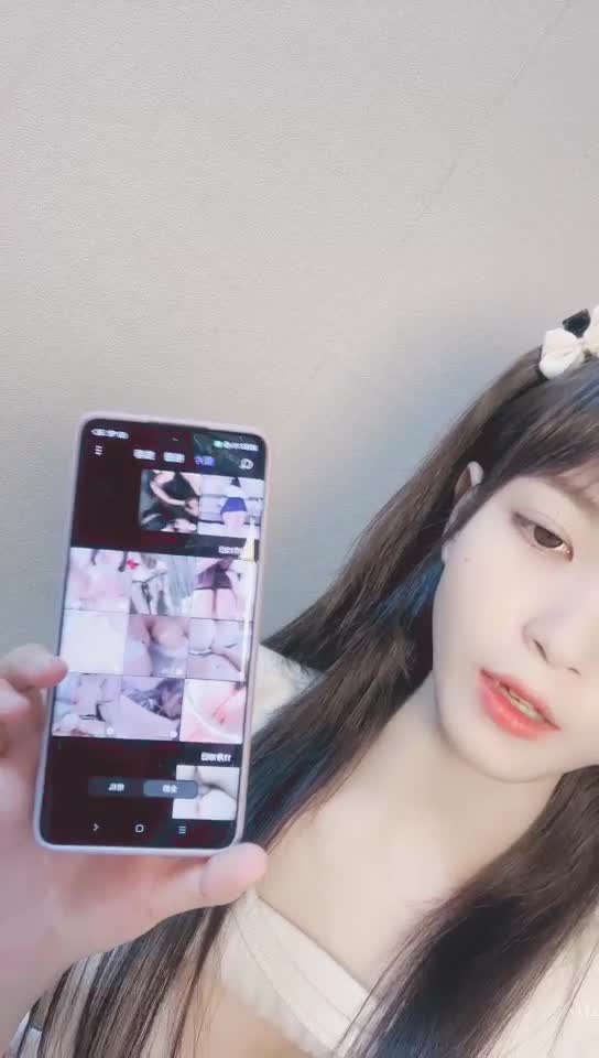 终于为了钱脱了 无毛透明的粉逼，特写，颜值高小仙女#萝莉 #调教 #颜值