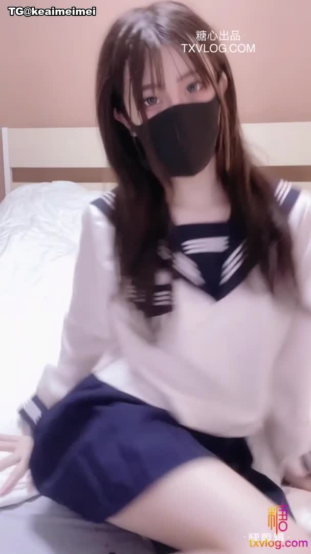 #JK #少女 #粉嫩 #自慰JK服下的绝美肉体